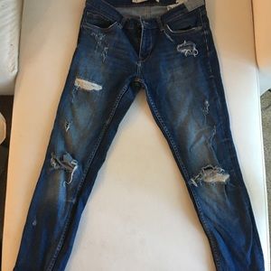 Zara boyfriend style/skinny ripped jeans